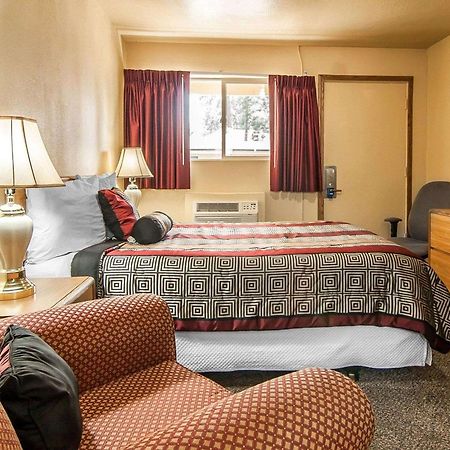 Old Mill & Suites Bend Bagian luar foto