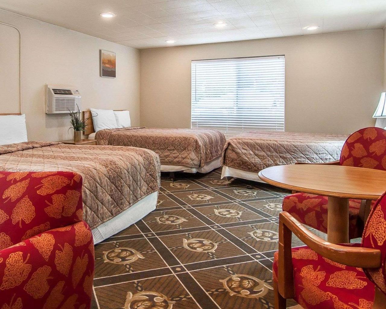Old Mill & Suites Bend Bagian luar foto